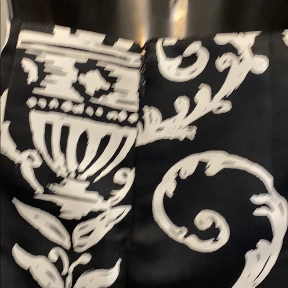 White House black market pencil skirt - Picture 3 of 4